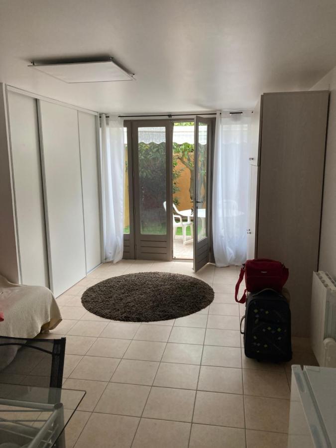 Studio Pied Dans L Eau La Londe-les-Maures Exteriér fotografie